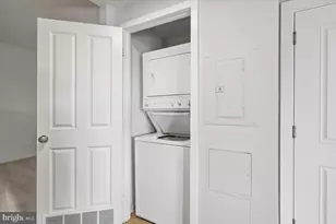 4490 Market Commons Dr, Fairfax, VA 22033 - Photo 30