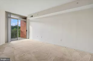 4490 Market Commons Dr, Fairfax, VA 22033 - Photo 16