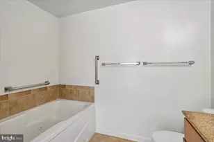 4490 Market Commons Dr, Fairfax, VA 22033 - Photo 22