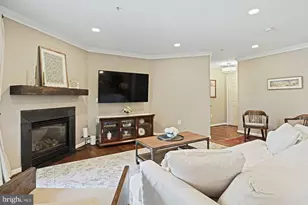 12908 Fair Briar Ln, Fairfax, VA 22033 - Photo 8