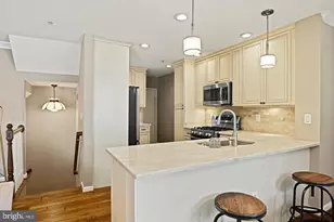 12908 Fair Briar Ln, Fairfax, VA 22033 - Photo 10