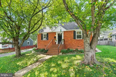 2902 Summerfield Road, Falls Church, VA 22042 - Photo 2