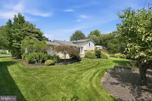 1013 Westwood Dr NE, Vienna, VA 22180 - Photo 6