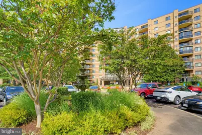 8370 Greensboro Drive #610, McLean, VA 22102 - Photo 24