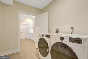 8305 Covington Woods Ct, Springfield, VA 22153 - Photo 34