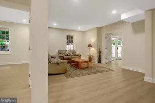 8305 Covington Woods Ct, Springfield, VA 22153 - Photo 28