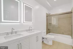 8305 Covington Woods Ct, Springfield, VA 22153 - Photo 10