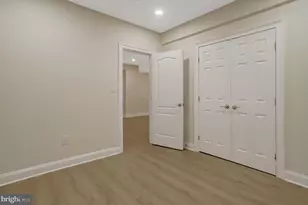 8305 Covington Woods Ct, Springfield, VA 22153 - Photo 16