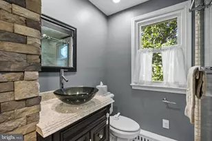 8703 Sudbury Pl, Alexandria, VA 22309 - Photo 20