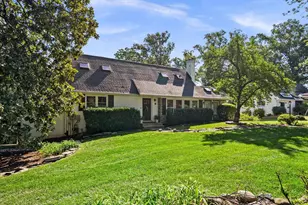 8703 Sudbury Pl, Alexandria, VA 22309 - Photo 2