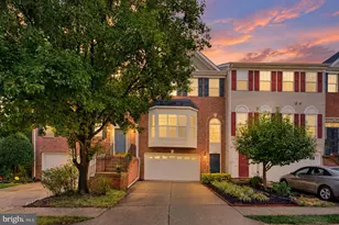 13280 Maple Creek Ln, Centreville, VA 20120 - Photo 2