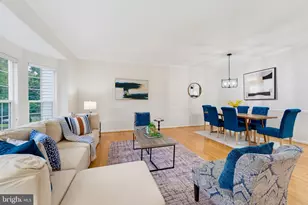 13280 Maple Creek Ln, Centreville, VA 20120 - Photo 6