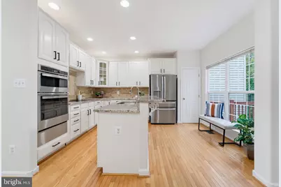 13280 Maple Creek Lane, Centreville, VA 20120 - Photo 12