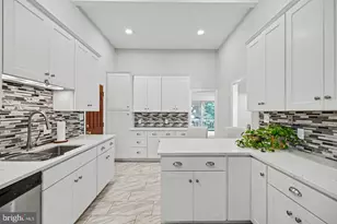 4703 Tara Dr, Fairfax, VA 22032 - Photo 16
