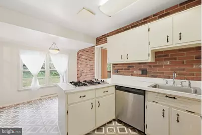 8400 Bound Brook Lane, Alexandria, VA 22309 - Photo 10