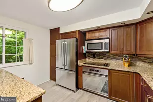 2323 Middle Creek Ln, Reston, VA 20191 - Photo 8