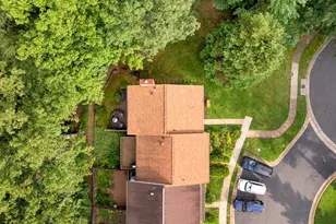 2323 Middle Creek Ln, Reston, VA 20191 - Photo 34