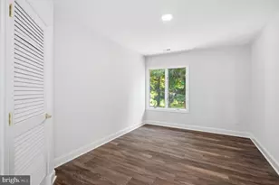 905 Falls Bridge Ln, Great Falls, VA 22066 - Photo 28