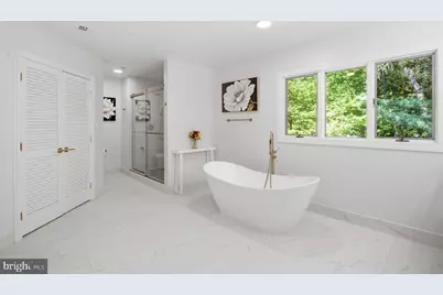 905 Falls Bridge Lane, Great Falls, VA 22066 - Photo 32