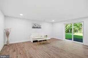 905 Falls Bridge Ln, Great Falls, VA 22066 - Photo 44