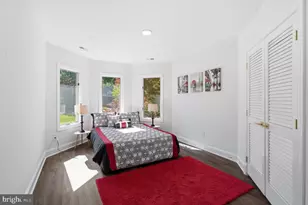 905 Falls Bridge Ln, Great Falls, VA 22066 - Photo 30