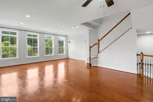 9655 Pullman Pl, Fairfax, VA 22031 - Photo 8