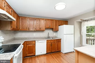 6580 Lochleigh Court, Alexandria, VA 22315 - Photo 8