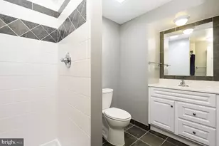 6580 Lochleigh Ct, Alexandria, VA 22315 - Photo 22