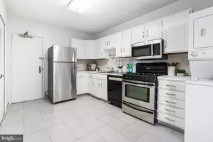 3701 S George Mason Dr, Falls Church, VA 22041 - Photo 18