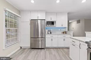 6101 Dory Landing Ct, Burke, VA 22015 - Photo 14