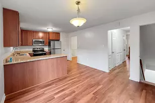 7338 Mallory Ln, Alexandria, VA 22315 - Photo 8
