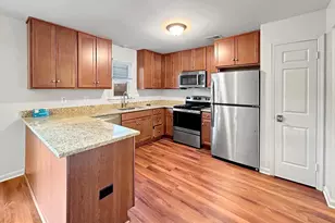 7338 Mallory Ln, Alexandria, VA 22315 - Photo 4