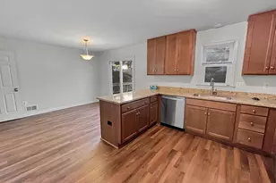 7338 Mallory Ln, Alexandria, VA 22315 - Photo 6