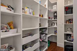 1217 Ross Dr SW, Vienna, VA 22180 - Photo 24