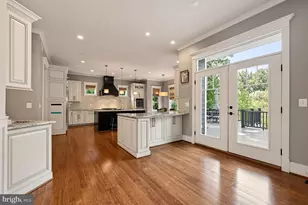 1217 Ross Dr SW, Vienna, VA 22180 - Photo 16