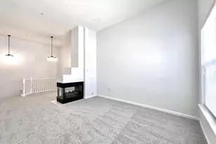 11405 Windleaf Ct, Reston, VA 20194 - Photo 4