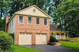 8465 Sevan Ct, Annandale, VA 22003 - Photo 2