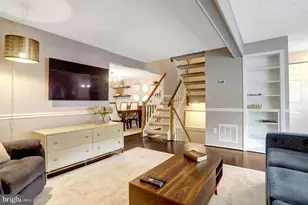 7418 Golden Horseshoe, Springfield, VA 22153 - Photo 2