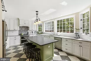 808 Autumn Breeze Ct, Herndon, VA 20170 - Photo 12