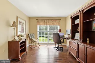 808 Autumn Breeze Ct, Herndon, VA 20170 - Photo 22