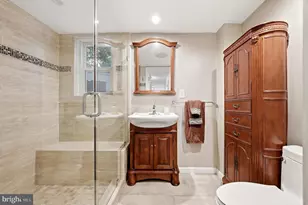 1825 Dalmation Dr, McLean, VA 22101 - Photo 8
