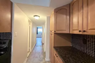 9709 Kings Crown Ct, Fairfax, VA 22031 - Photo 10