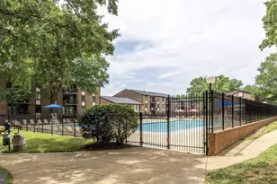 9709 Kings Crown Ct, Fairfax, VA 22031 - Photo 16