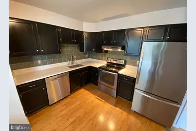 9617 Pierrpont Street, Burke, VA 22015 - Photo 6
