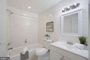 6048 Raina Dr, Centreville, VA 20120 - Photo 22