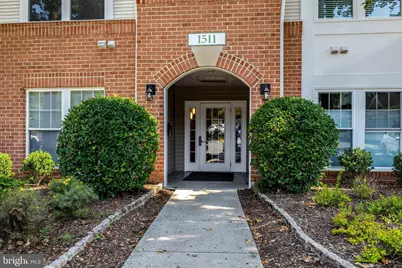 1511 N Point Drive #201, Reston, VA 20194 - Photo 2