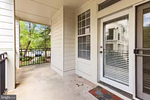 1318 Garden Wall Cir, Reston, VA 20194 - Photo 20