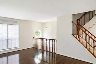 2723 Manorhaven Ct, Alexandria, VA 22306 - Photo 2