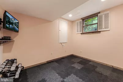 10898 Woodleaf Lane, Great Falls, VA 22066 - Photo 48