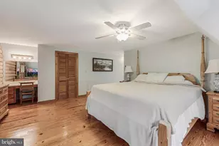 10898 Woodleaf Ln, Great Falls, VA 22066 - Photo 38